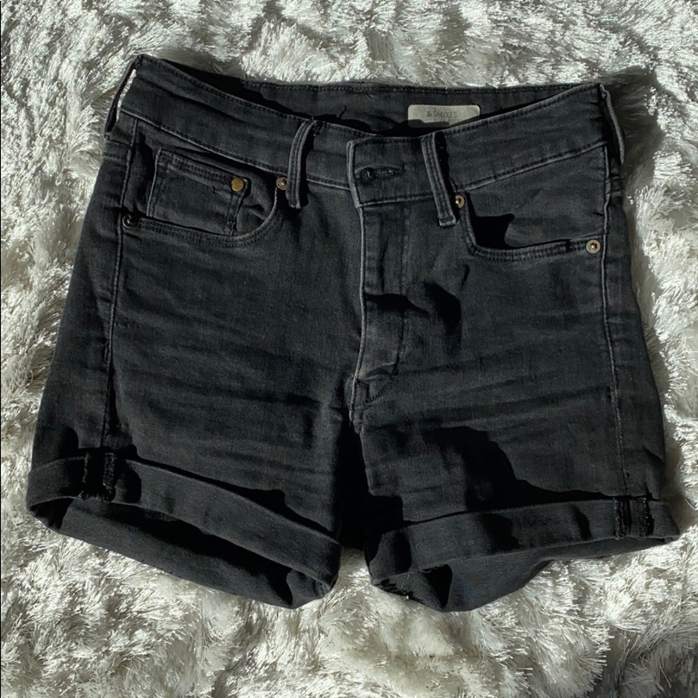 H&M black, cuffed, high-waisted jean shorts